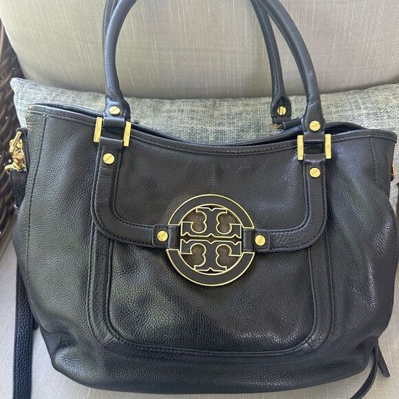 Tory Burch Leather Amanda Classic Hobo Crossbody Handbag - Picture 2 of 10